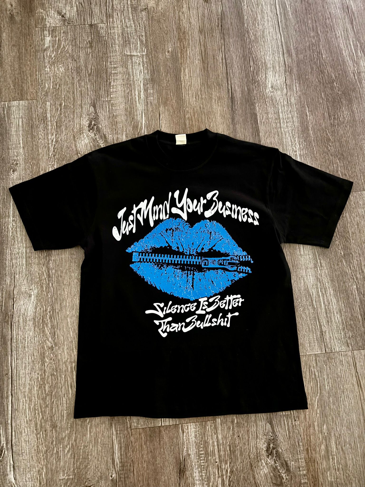 black shirt blue lips